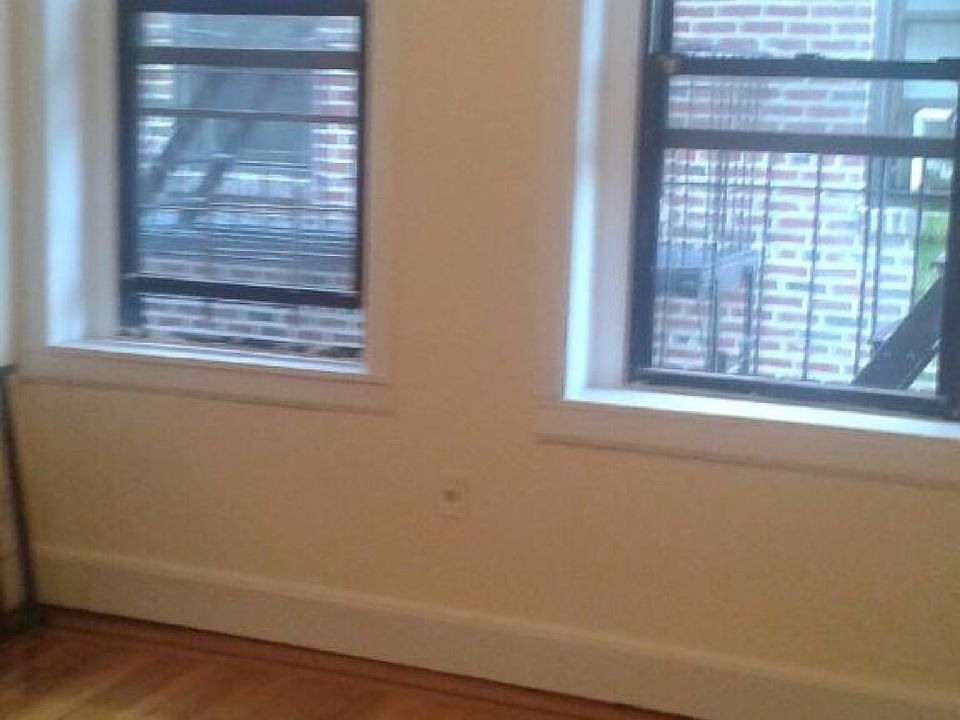 1st image of 3591 163rd St #1