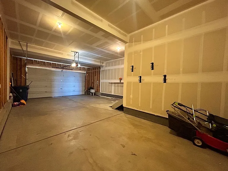 502 W 169th Pl — Photo 49