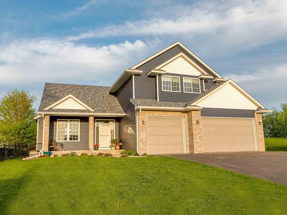 1st image of 1414 Singing Hills Dr SE