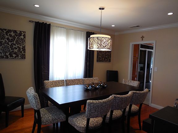 Formal dining room