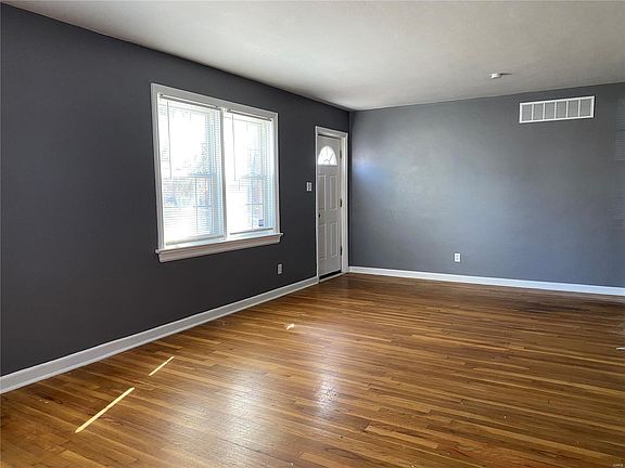 4th image of 1465 E Duchesne Dr