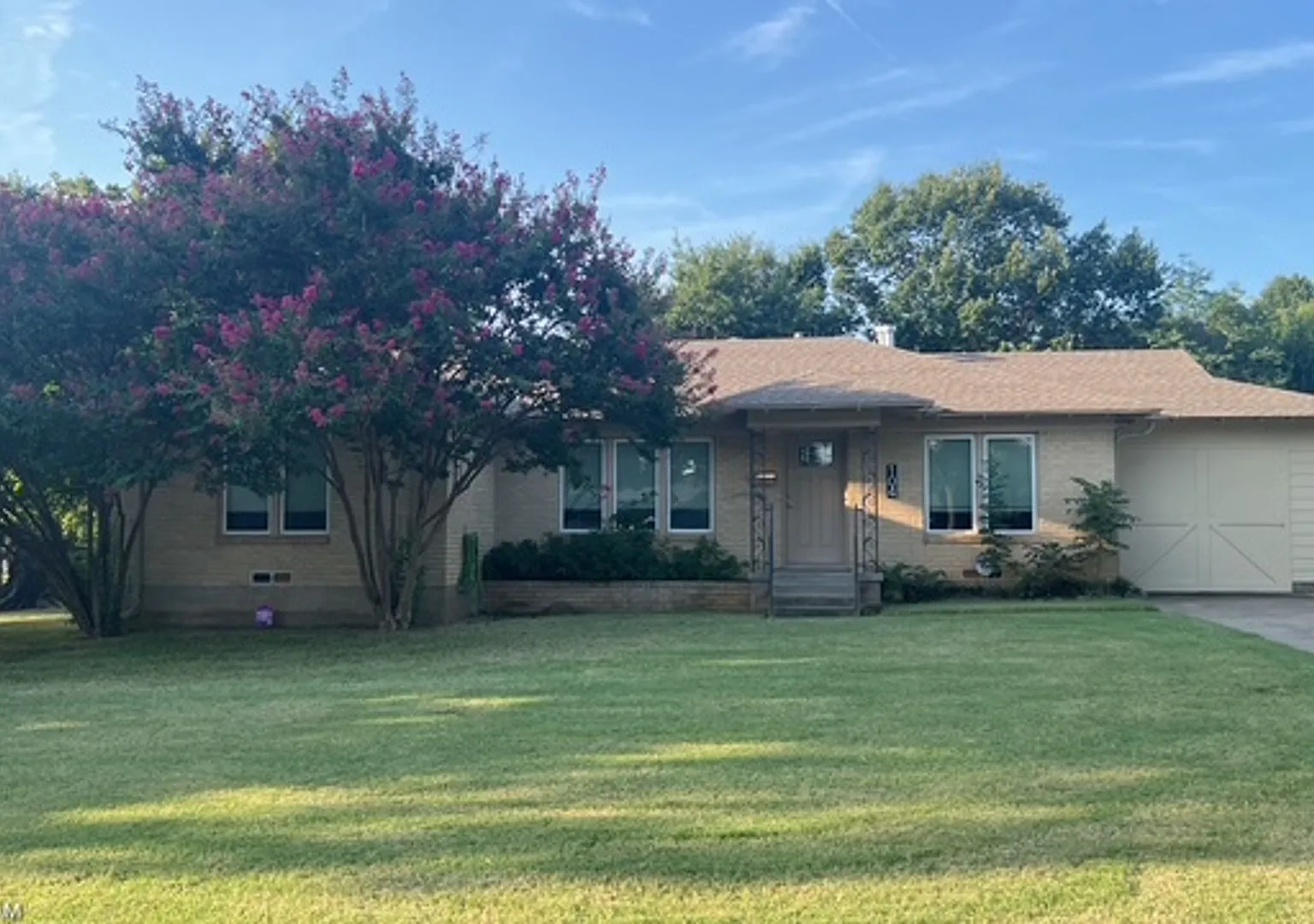 104 Varsity Circle Arlington,76013 — Photo 1