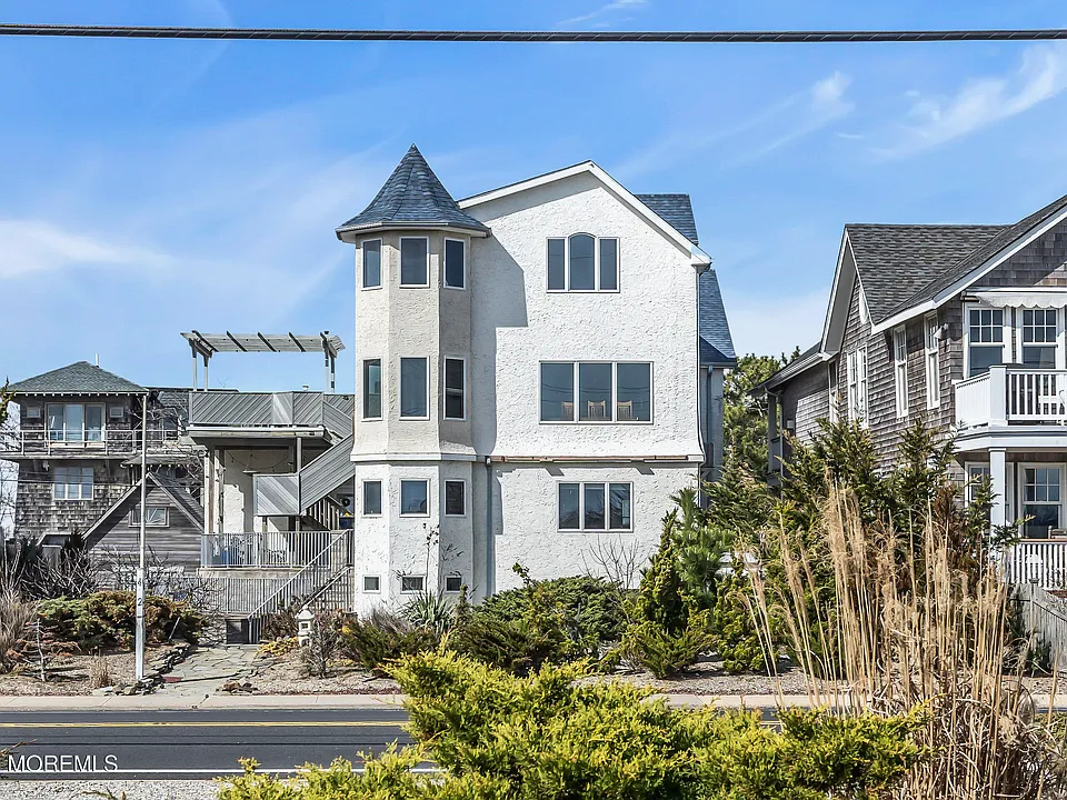 492 Ocean Ave