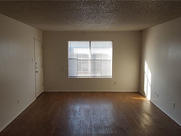 5th image of 205 Craddock Ave APT C8