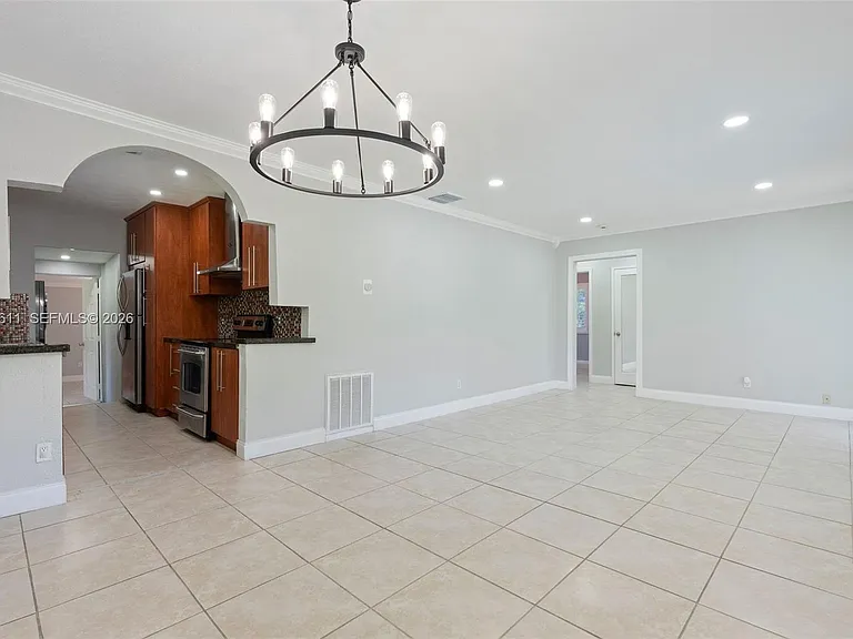 1025 Sylvania Blvd — Photo 7