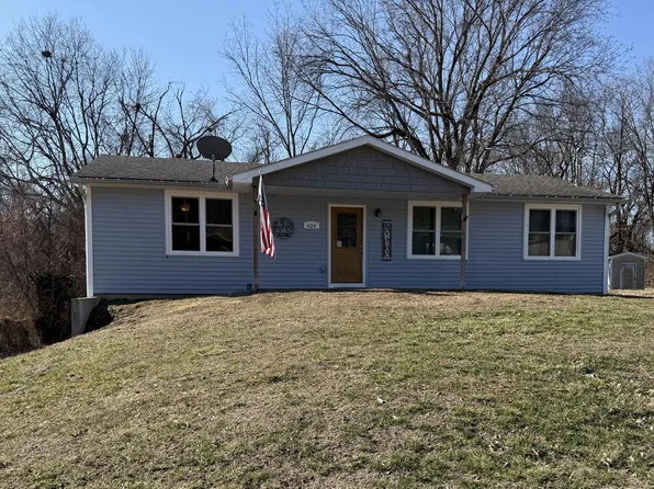 624 E Washington St, Marshall, MO 65340