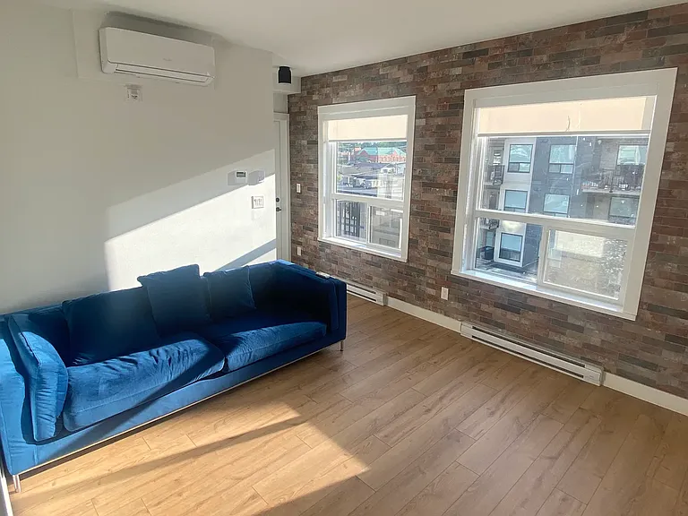 2493 Montrose Ave #410 — Photo 13