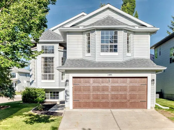 19 N Valley Brook Cir NW, Calgary, AB T3B 5S4