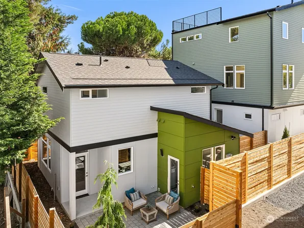 4912 S Alaska Street, Seattle, WA 98118