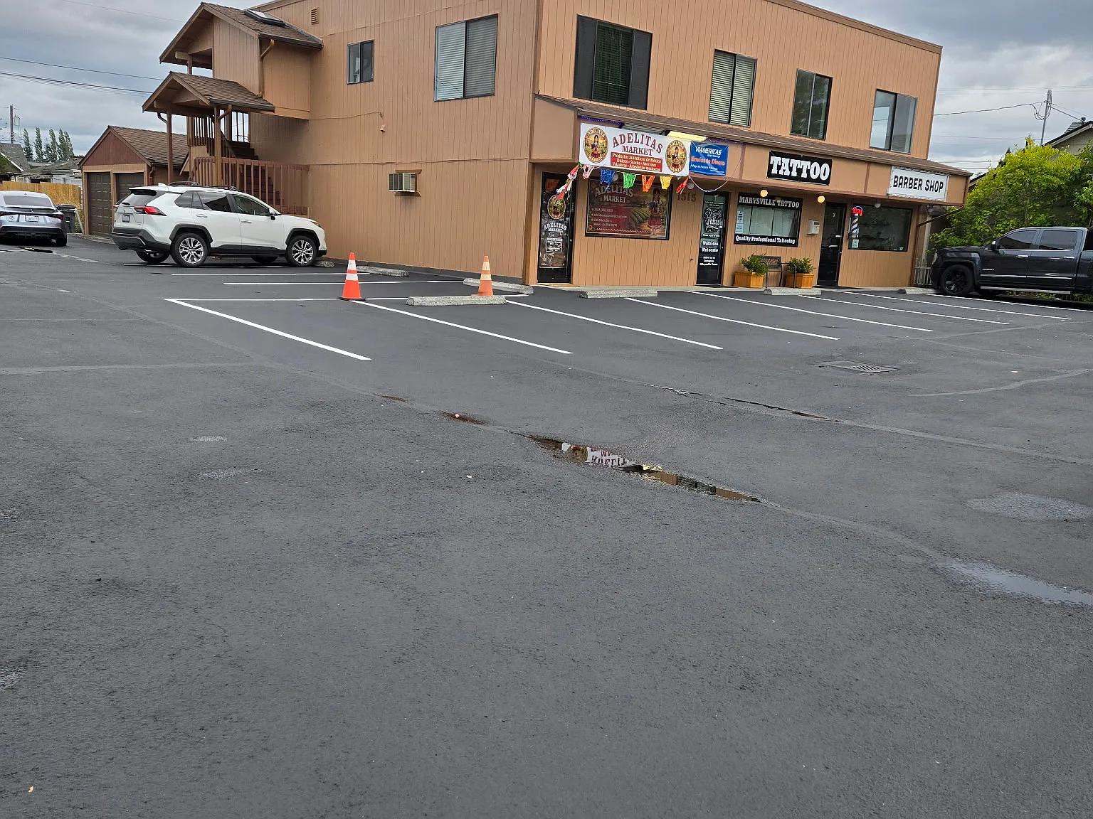 2 bed, 1000 sqft, $1,840 — Photo 1