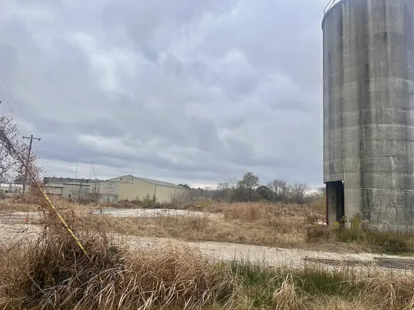 807 N Main St, Troy, TN 38260