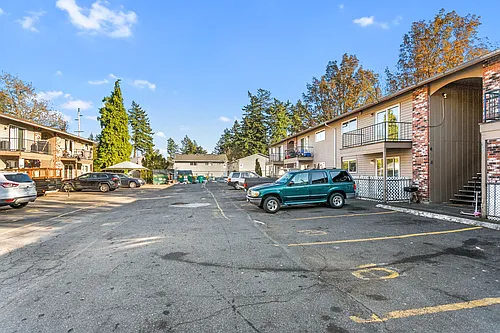 Emerald Grove Apartments Photo 1