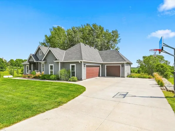 52391 Brookside Ave, Glenwood, IA 51534