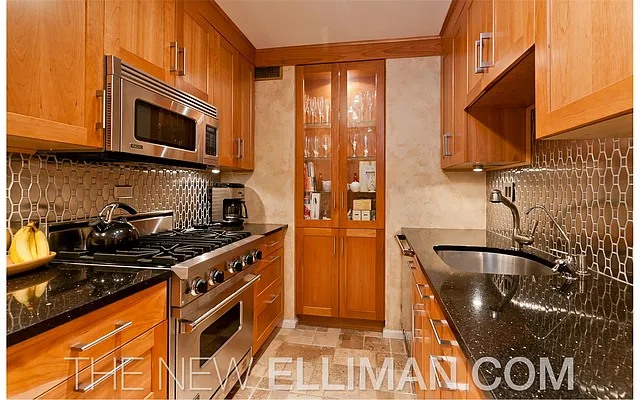 Sold by Douglas Elliman | media 28