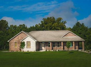 6475 Triple Lakes Rd, Millstadt, IL 62260