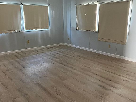 2nd image of 4525 Autumn Palm Dr