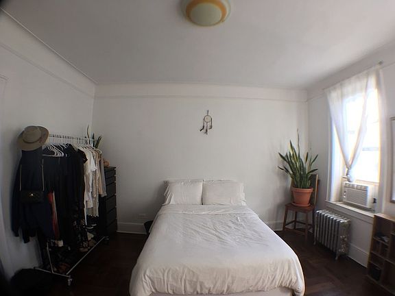 2nd image of 2824 42nd St APT D5