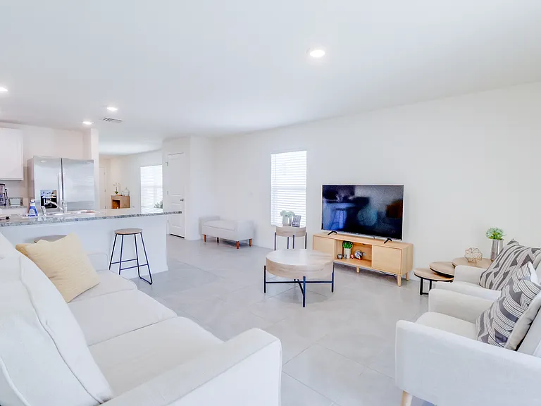 8695 SW 46th Ave — Photo 7