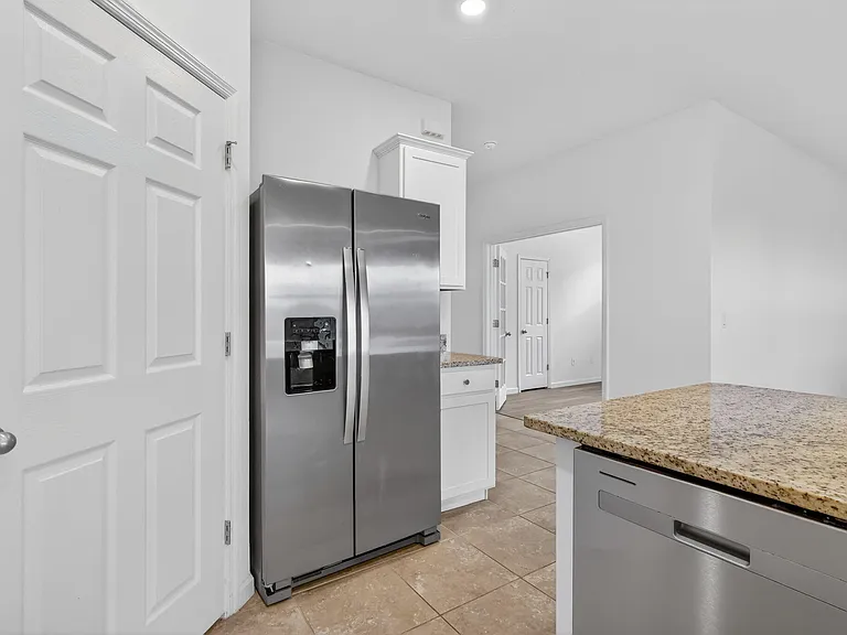 10552 SW Toren Way — Photo 12