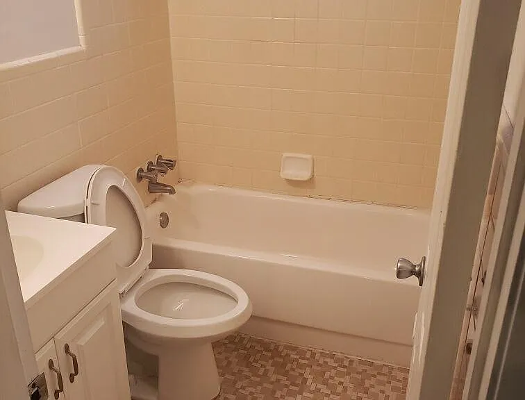 116 S Coates St #3 — Photo 4