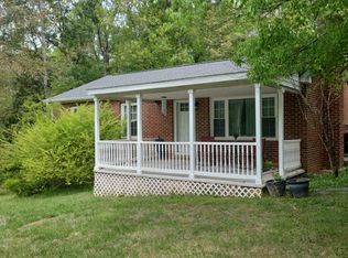 703 Oak Creek Rd, Palmyra, VA 22963