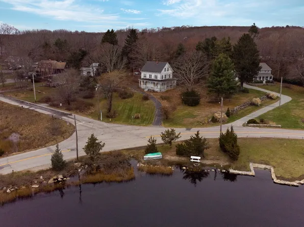 4 Bindloss Rd, Groton, CT 06355