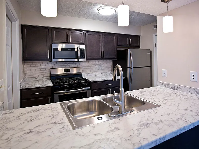 Park Club Townhomes — Photo 22