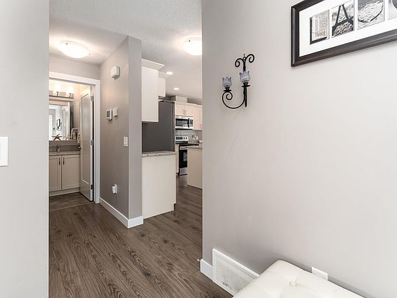 4th image of 121 Abbey Rd