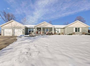 901 Briar Ct, Spencer, IN
