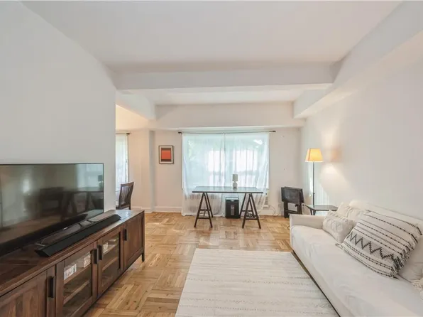 2 Bronxville Road #1F, Bronxville, NY 10708