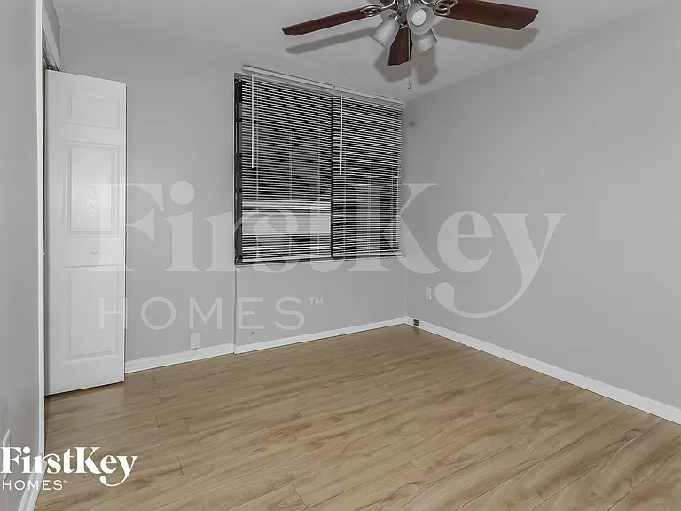 11823 Dahlia Dr — Photo 11
