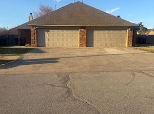 10305 NW 38th Ter, Yukon, OK 73099