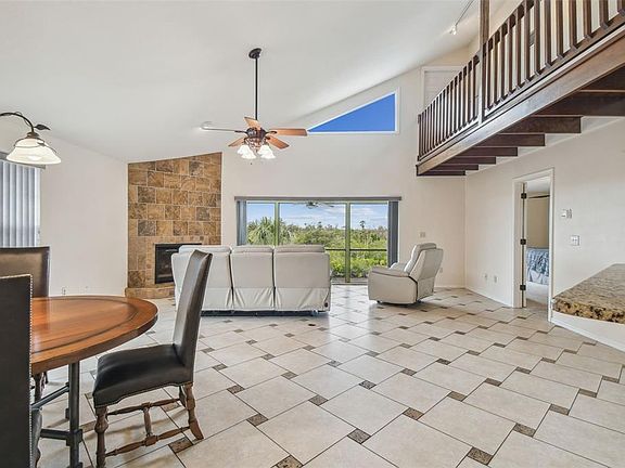 4th image of 6321 Garland Ct