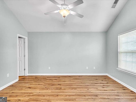 4th image of 248 Opus Ct