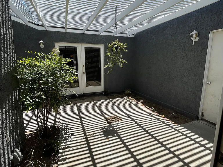 Joshua St — Photo 11