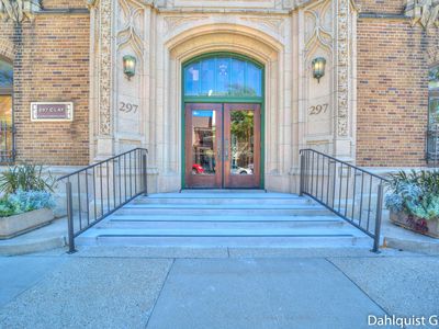 297 W Clay Ave APT 205, Muskegon, MI, 49440