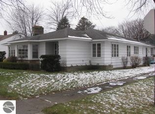 309 E Bay St, East Tawas, MI 48730