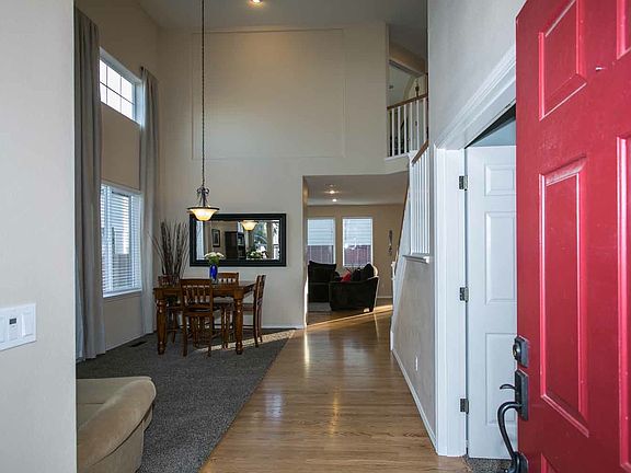 3rd image of 1238 NE Creeksedge Dr