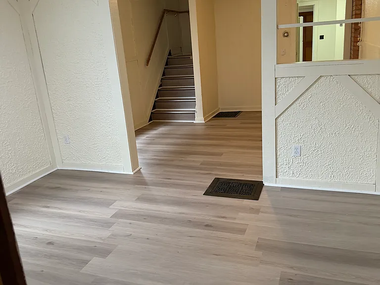 306 Hall Ave #1 — Photo 4