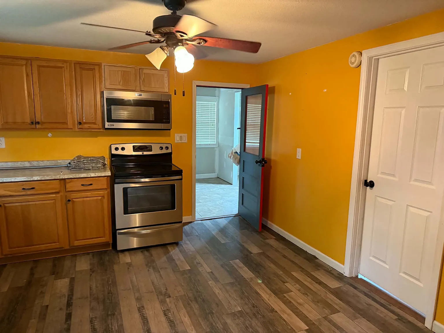 2 bed, $850 — Photo 2