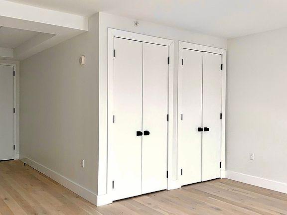 2nd image of 58 W 125th St #1601