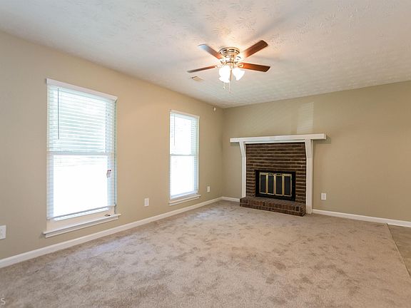 3rd image of 3170 Beaver Dr