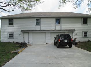 1204 SE 3rd Ter, Lees Summit, MO 64063