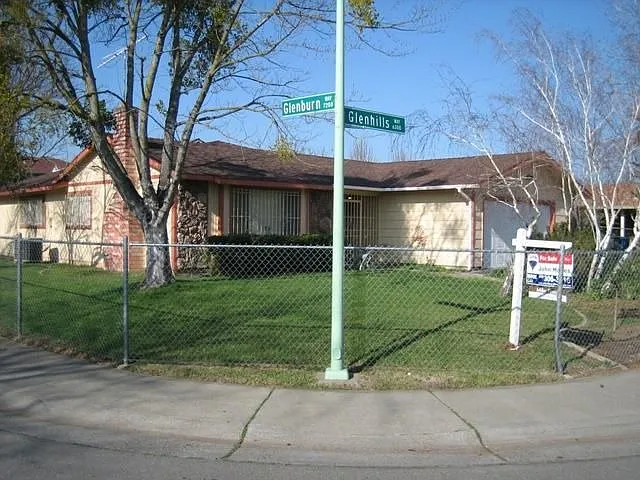 6308 Glenhills Way photo 1