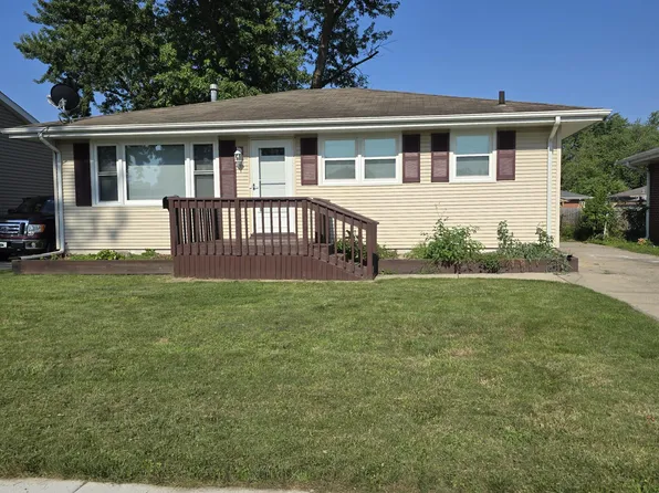 1134 N Dwiggins Ave, Griffith, IN 46319