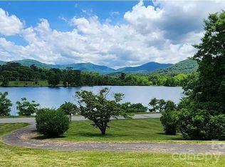 21 Edgewater Ln, Asheville, NC 28804