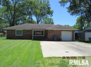 1339 E 6th St, Centralia, IL 62801