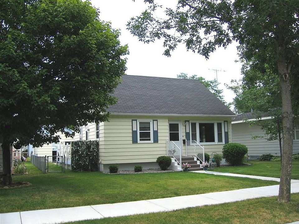 1st image of 148 28th Ave N