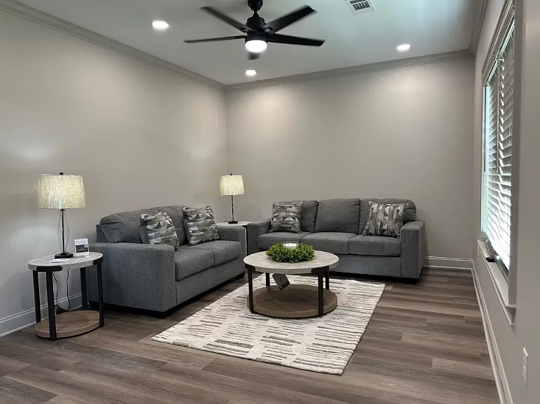 2 bed, 1200 sqft, $1,500 — Photo 4