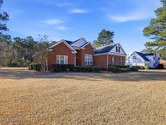 2nd image of 107 W Raintree Lane